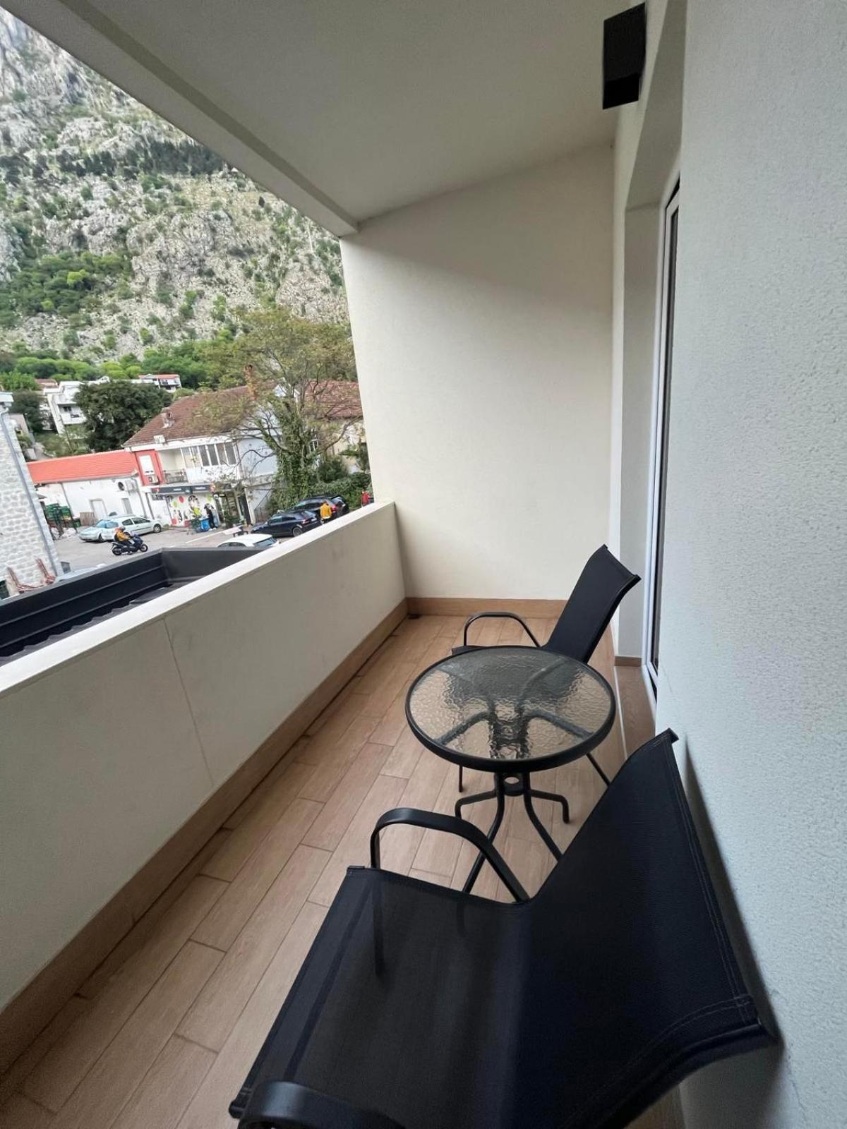 Garni Hotel Tianis โกตอร์ ภายนอก รูปภาพ
